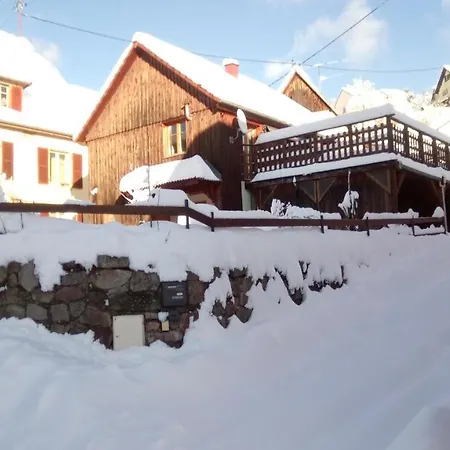 Le Du Tanet Sauna Terrasse En Alsace シャレー Soultzeren